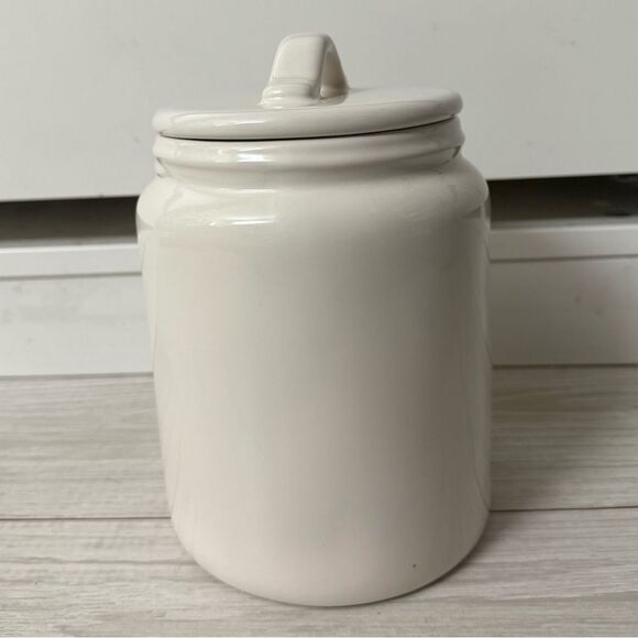 Rae Dunn MEDIUM JINGLE BELLS Lidded Canister White w/Red Letter Ceramic 8"x5" - Picture 4 of 5